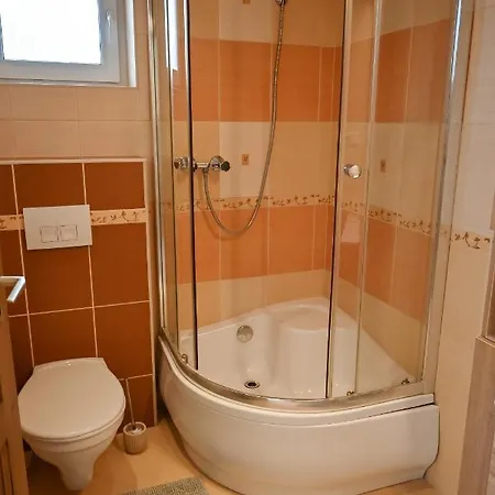 Boglarka Apartman *