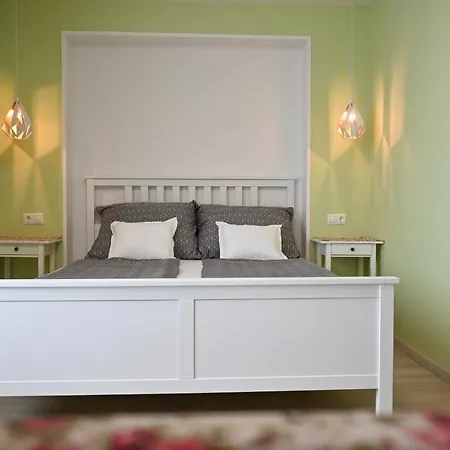 Boglarka Apartman Apartment